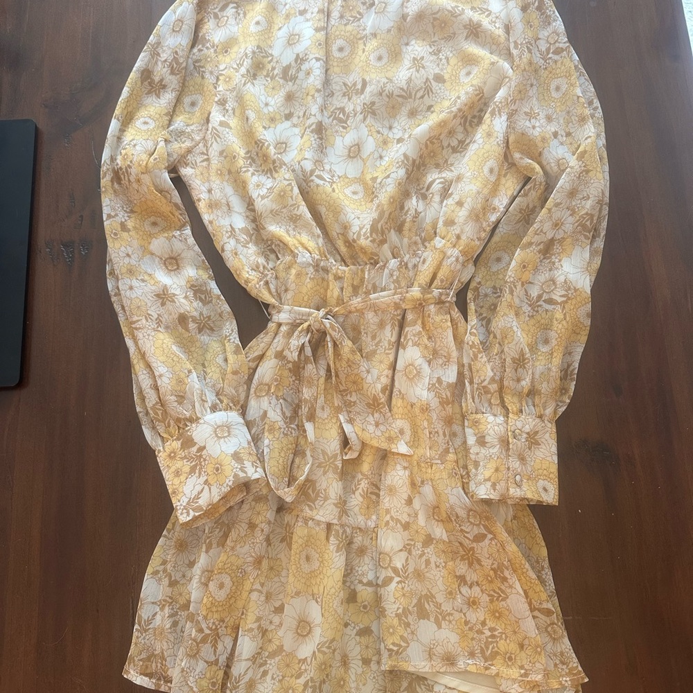 MINKPINK Yellow and Cream Ruffled Dress